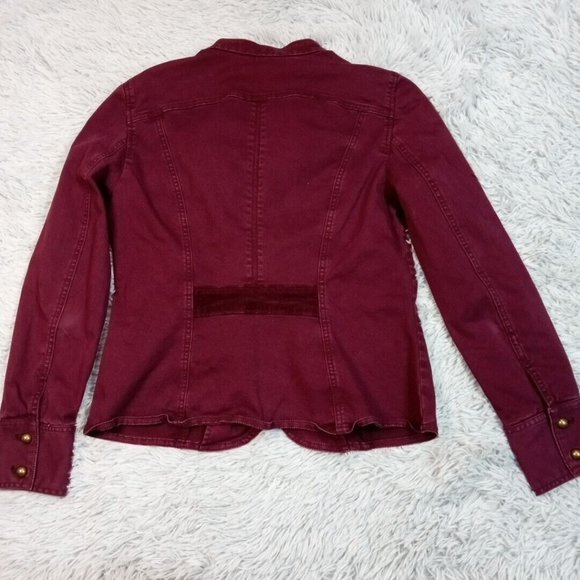 White House Black Market Womens Shirt Red 6 Button Up Utility Military Top - Picture 2 of 13